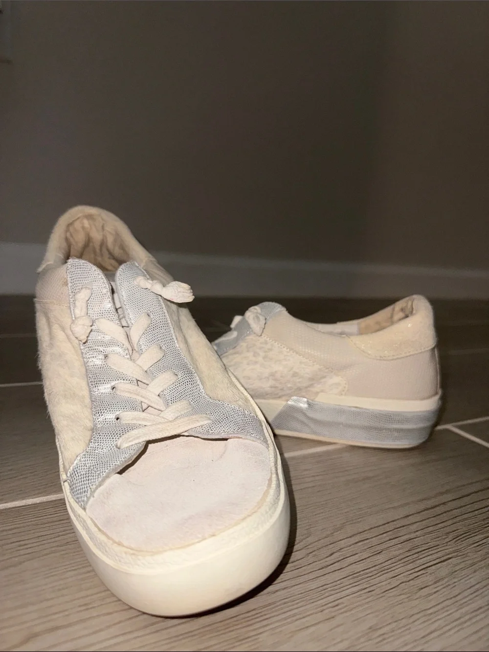 Dolce Vita Cream and Light Gray Women's Sneakers